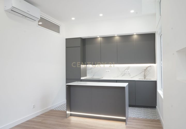 Lejlighed i Odivelas, Lisbon, Odivelas - € 275.000 | Ref: C0383-01385 - foto 1