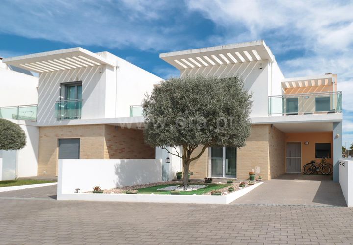 Villa i Torres Vedras, Lisbon, Torres Vedras - € 397.000 | Ref: 295240039 - foto 1