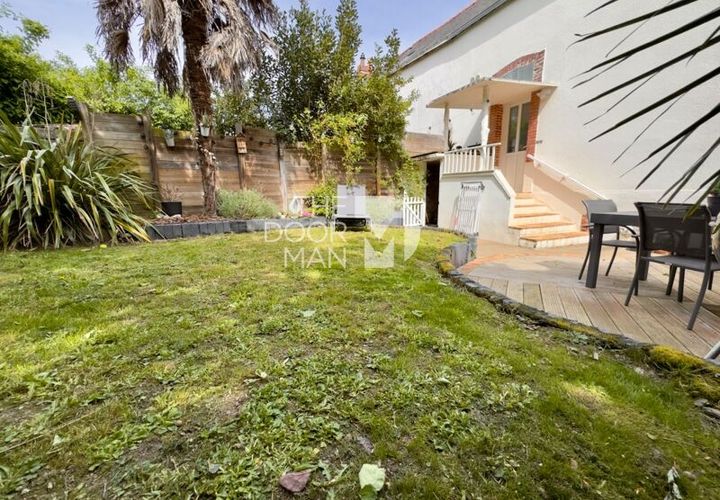 Villa a Laval, Mayenne, Laval - € 235.000 | Ref: 9955 - foto 1