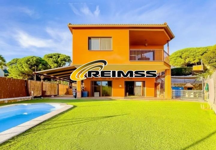 Villa i Lloret De Mar, Gerona, Lloret De Mar - € 479.000 | Ref: 6256 - foto 1