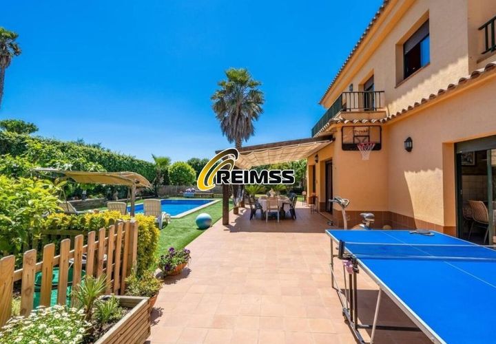 Villa i Lloret De Mar, Gerona, Lloret De Mar - € 892.500 | Ref: 6051 - foto 1