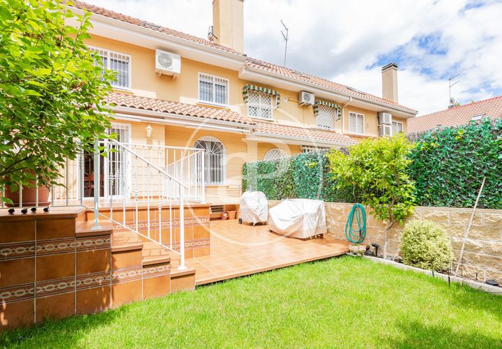 Villa a Madrid, Madrid, Madrid - € 1.300.000 | Ref: VMN2605002 - foto 1