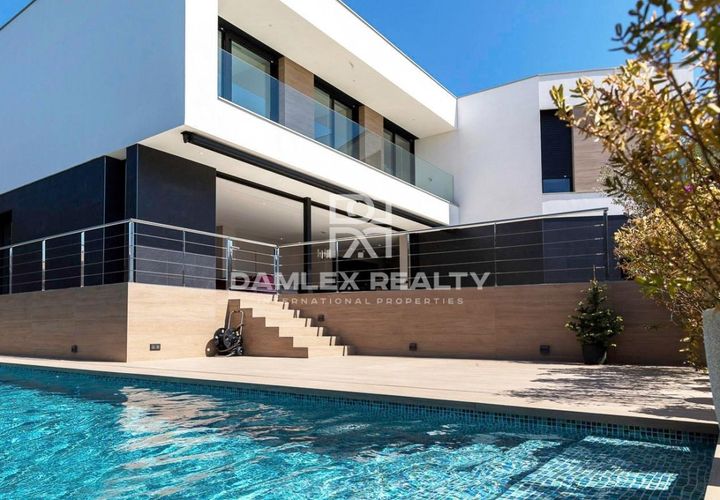 Villa i Platja D'aro, Gerona, Platja D'aro - € 3.000.000 | Ref: 72512 - foto 1