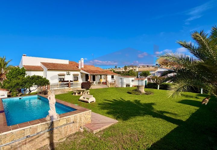 Villa a Anoreta, Malaga, Anoreta - € 895.000 | Ref: 26037 - foto 1