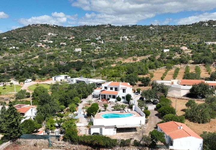 Villa a Estoi, Faro, Estoi - € 749.000 | Ref: RE175 - foto 1