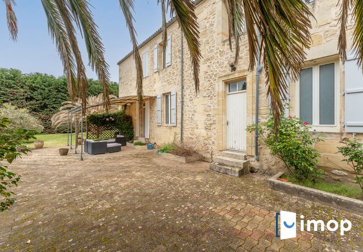 Villa i Saint-Andre-de-Cubzac, Gironde, Saint-Andre-de-Cubzac - € 789.000 | Ref: 590a7f4d738ac64 - foto 1