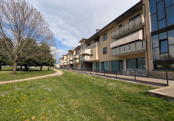 Erhvervsejendom i Thiene, Vicenza, Thiene - € 129.000 | Ref: FBCV - foto 1