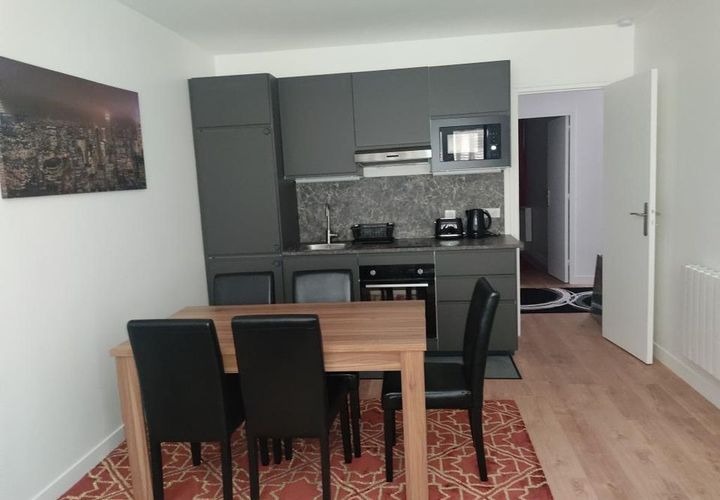 Apartment in Vincennes, Val-de-Marne, Vincennes - € 2,000/month | Ref: 751077 - photo 1