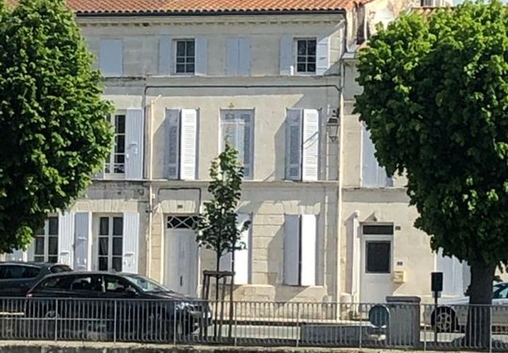 Villa a Saint-Savinien, Charente-Maritime, Saint-Savinien - € 1.125/mes | Ref: 865981 - foto 1