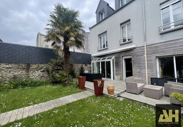 Villa a Brest, Finistere, Brest - € 456.500 | Ref: 86997704 - foto 1