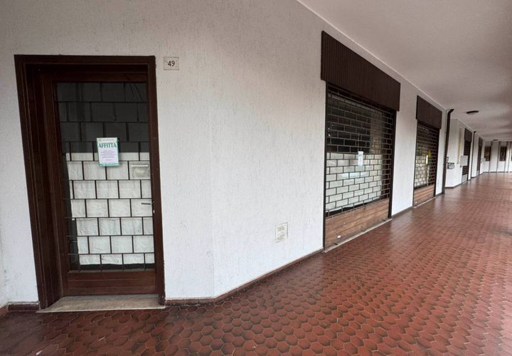 Erhvervsejendom i Cuggiono, Milan, Cuggiono - € 135.000 | Ref: VNG030-D - foto 1