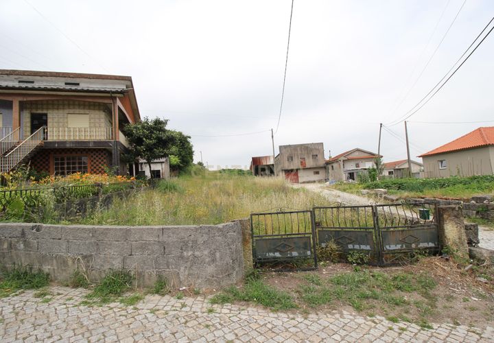 Helårsgrund i Paredes, Porto, Paredes - € 65.000 | Ref: C0188-01820 - foto 1