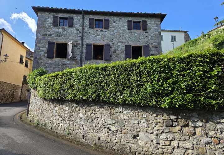 Villa a Lajatico, Pisa, Lajatico - € 125.000 | Ref: L-03-1138839 - foto 1