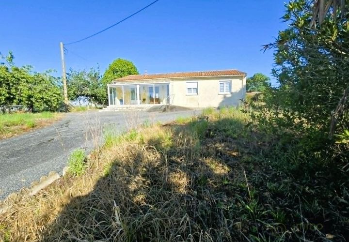 Villa a Mirambeau, Charente-Maritime, Mirambeau - € 146.000 | Ref: 3011444105 - foto 1