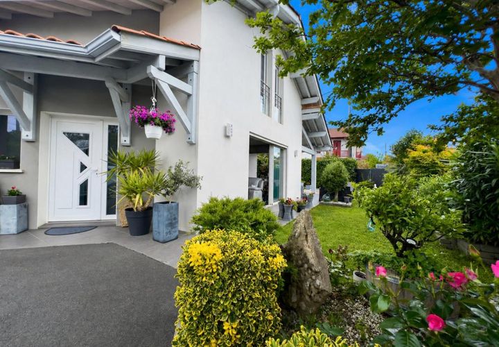 Villa i Anglet, Pyrenees-Atlantiques, Anglet - € 892.500 | Ref: 3011443983 - foto 1