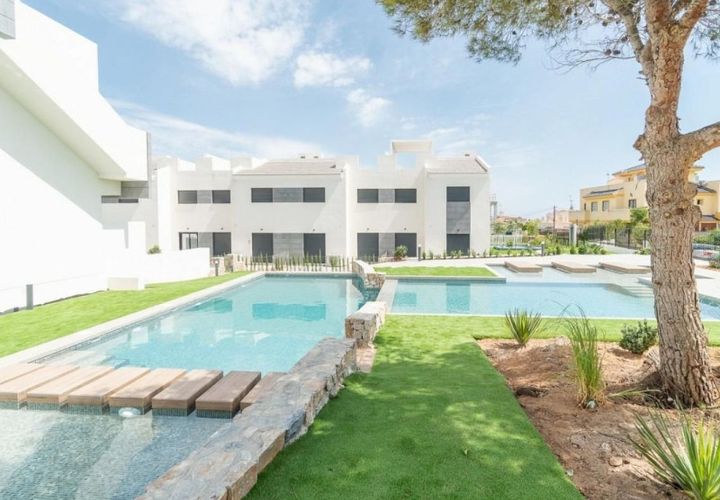 Bungalou a Torrevieja, Alicante, Torrevieja - € 310.000 | Ref: 467010 [COMPLEX: 24011] - foto 1