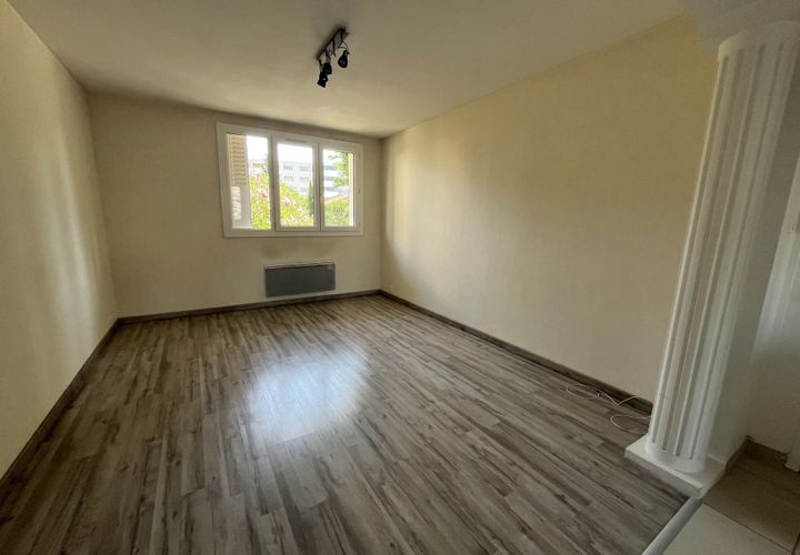Apartament a Valence, Drome, Valence - € 550/mes | Ref: 5255168 - foto 1