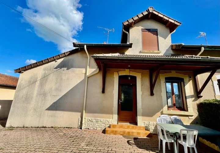 Villa a Gueugnon, Saone-et-Loire, Gueugnon - € 75.000 | Ref: 340932704433 - foto 1