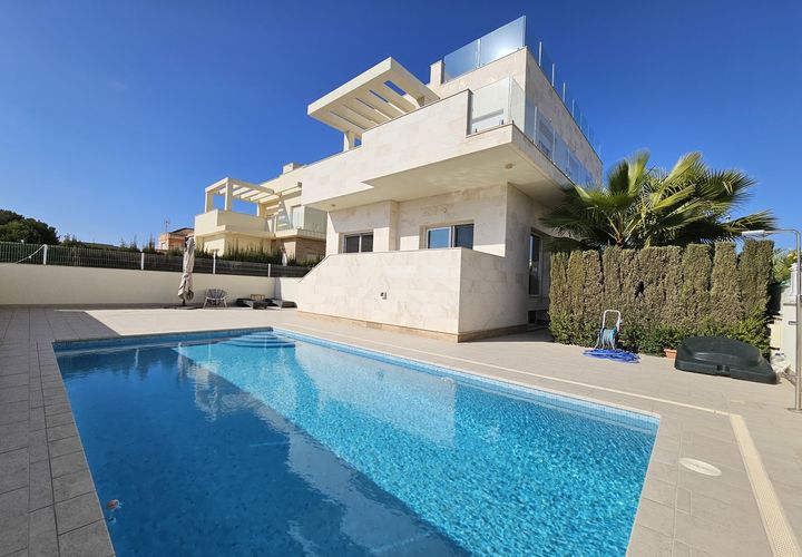 Villa a La Zenia, Alicante, La Zenia - € 1.500.000 | Ref: MLSC8149380 - foto 1