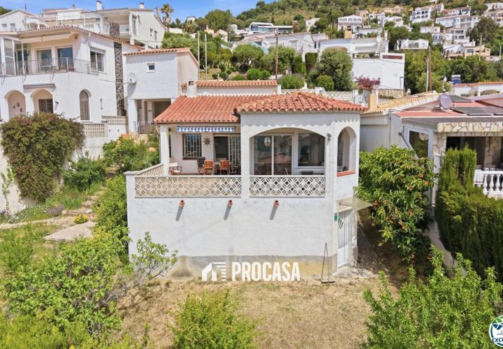 Villa a Roses, Gerona, Roses - € 359.000 | Ref: 4272 - foto 1