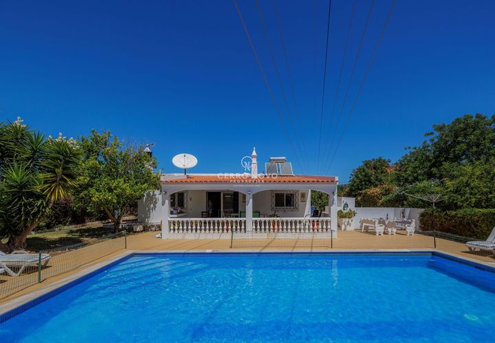 Villa i Albufeira, Faro, Albufeira - € 575.000 | Ref: CN10142 - foto 1