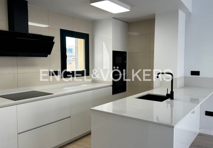 Lejlighed i Figueres, Gerona, Figueres - € 290.000 | Ref: W-049TEA - foto 1