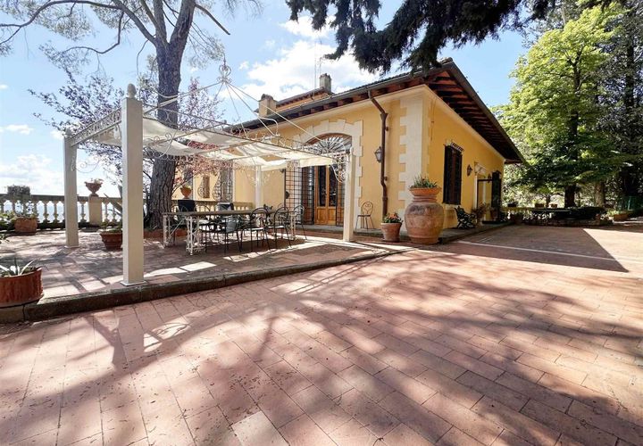 Villa i Florence, Florence, Florence - € 1.600.000 | Ref: a8312rv2566439a - foto 1