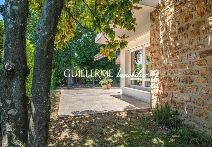 Villa in Lyon, Rhone, Lyon - € 945.000 | Ref: 86973103 - foto 1