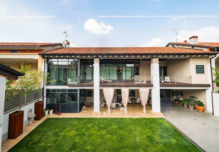 Villa a Rovato, Brescia, Rovato - € 795.000 | Ref: ATL05.008 - foto 1