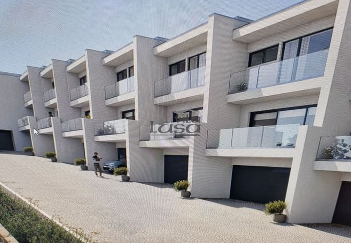 Rækkehus i Gondomar, Porto, Gondomar - € 590.000 | Ref: 802266025 - foto 1