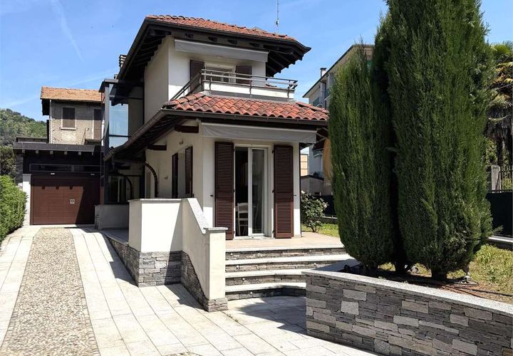 Villa i Verbania, Verbano Cusio Ossola, Verbania - € 580.000 | Ref: V000957 - foto 1