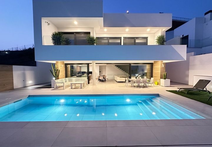 Villa i Nerja, Malaga, Nerja - € 1.350.000 | Ref: MLH997 - foto 1