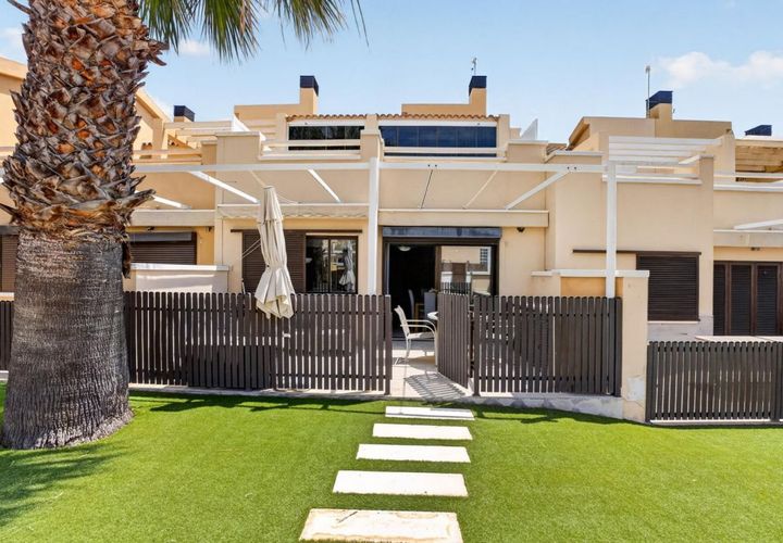 Villa i Cabo Roig, Alicante, Cabo Roig - € 289.000 | Ref: 200-4787 - foto 1