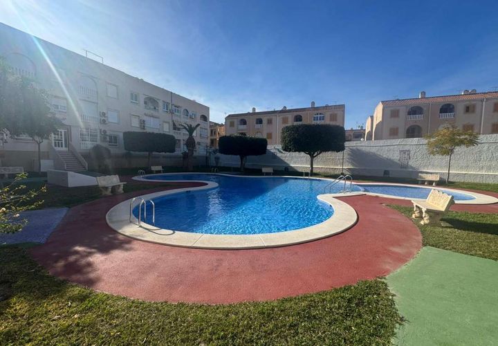 Leilighet i Torrevieja, Alicante, Torrevieja - € 139 990 | Ref: 295-201-11-575 - foto 1