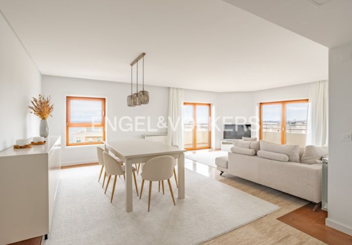 Apartament a Alges, Lisbon, Alges - € 3.700/mes | Ref: W-049CEP - foto 1