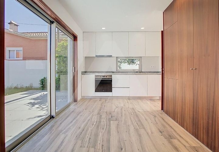 Byhus i Ovar, Aveiro, Ovar - € 280.000 | Ref: 102.1296 - foto 1