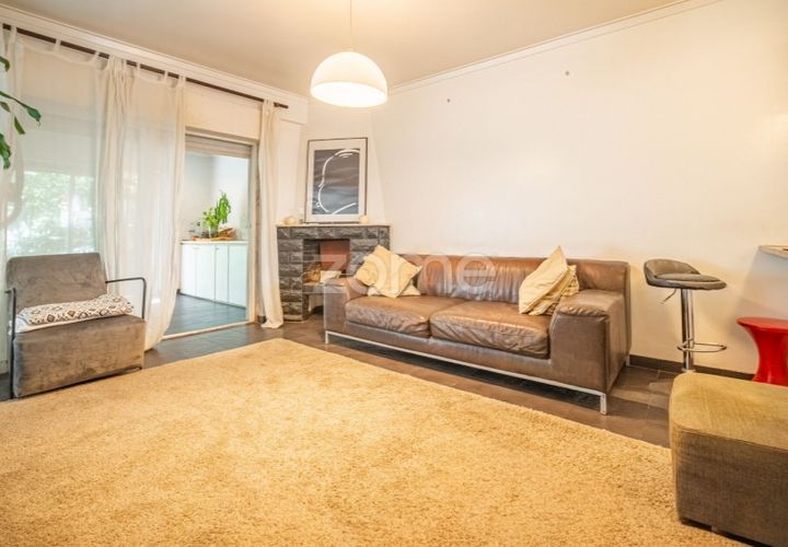 Villa en Sintra, Lisbon, Sintra - € 600.000 | Ref: ZMPT588525 - photo 1
