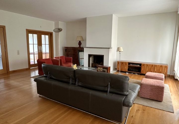 Villa a Porto, Porto, Porto - € 3.600/mes | Ref: M47930 - foto 1