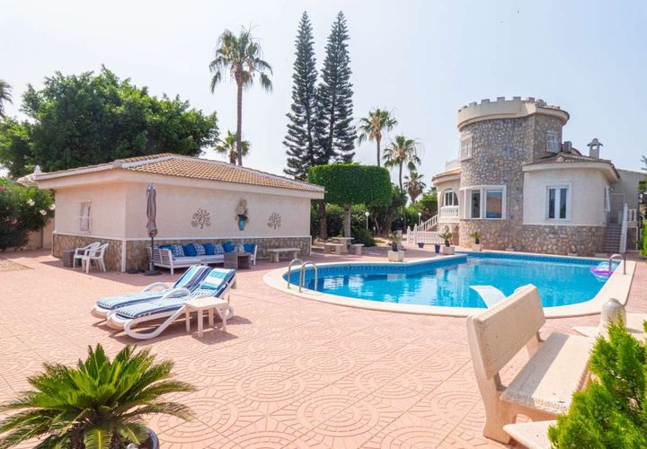 Villa a Ciudad Quesada, Alicante, Ciudad Quesada - € 845.000 | Ref: 16-512-11-988 - foto 1