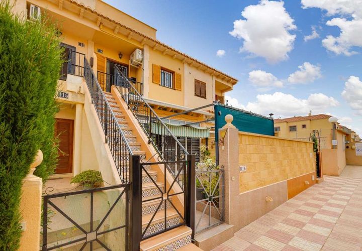 Bungalou a Torrevieja, Alicante, Torrevieja - € 129.999 | Ref: 24-407-11-806 - foto 1
