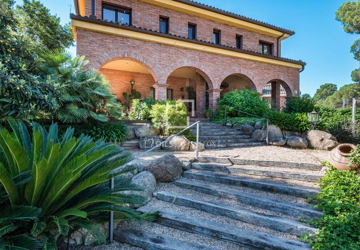 Villa a Valldoreix, Barcelona, Valldoreix - € 1.890.000 | Ref: STC66635 - foto 1