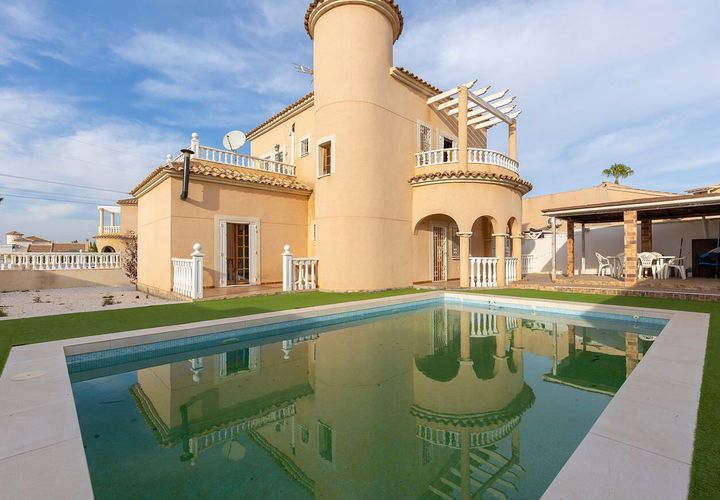 Villa a Almoradi, Alicante, Almoradi - € 385.000 | Ref: MLSC43633/13477 - foto 1
