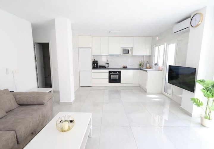 Lejlighed i Torrevieja, Alicante, Torrevieja - € 239.000 | Ref: MLSC5268994/13477 - foto 1