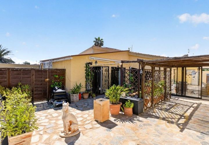 Haus in Torrevieja, Alicante, Torrevieja - € 525.000 | Ref: MLSC2306282/13477 - Foto 1