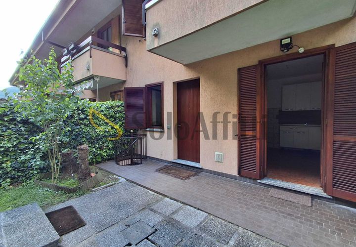 Byhus i Como, Como, Como - € 1.500/måned | Ref: A3022 - foto 1