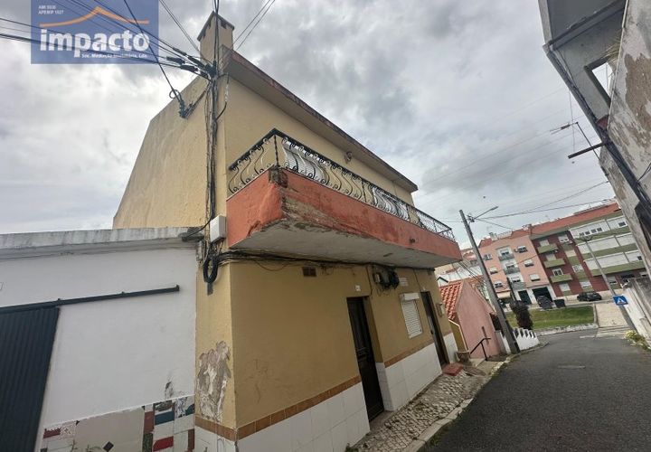 Villa i Alverca do Ribatejo, Lisbon, Alverca do Ribatejo - € 300.000 | Ref: Imp2589 - foto 1