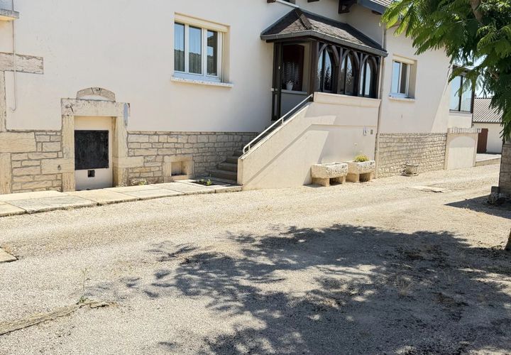 Villa en Dijon, Cote-d'Or, Dijon - € 600.000 | Ref: 87007949 - photo 1