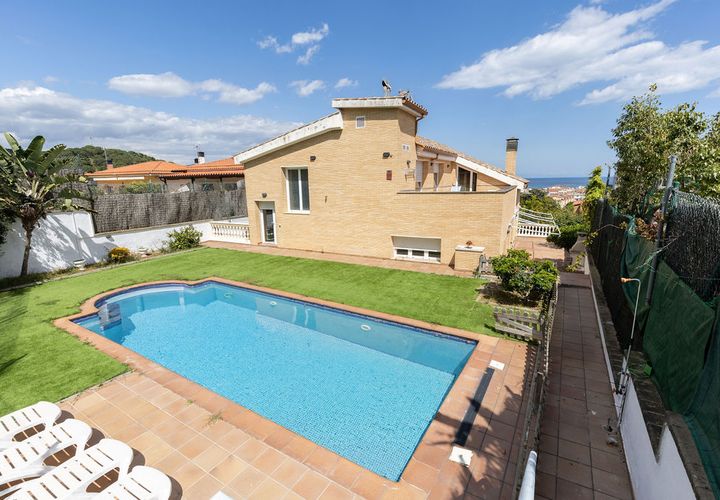 Villa i Canet De Mar, Barcelona, Canet De Mar - € 1.350.000 | Ref: KBMN588 - foto 1