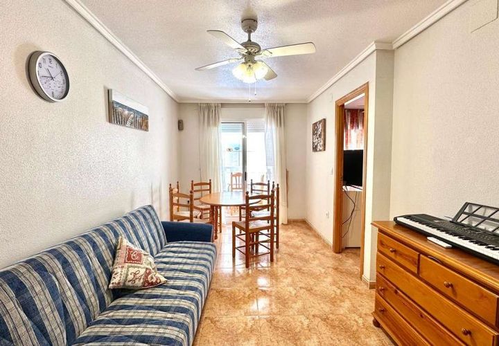 Leilighet i Torrevieja, Alicante, Torrevieja - € 134 900 | Ref: 388-457-11-924 - foto 1