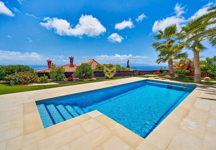 Villa i Adeje, Tenerife, Adeje - € 1.450.000 | Ref: P00102/13668 - foto 1